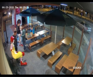 Uszkodził clowna przy McDonald's w Rzeszowie. Szuka go policja