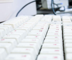 KPO w Ostrzeszowie. Nowy sprzęt do nauki AI trafi do pięciu szkół