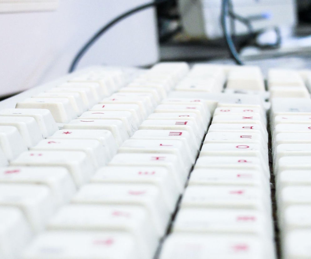 KPO w Ostrzeszowie. Nowy sprzęt do nauki AI trafi do pięciu szkół