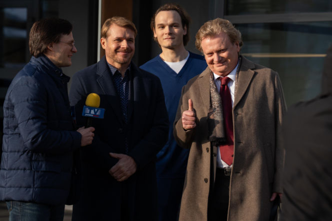 Na dobre i na złe odc. 982. Maks Beger (Tomasz Ciachorowski), inwestor (Mirosław Jekot), Tomasz Jacyno (Antoni Sałaj)