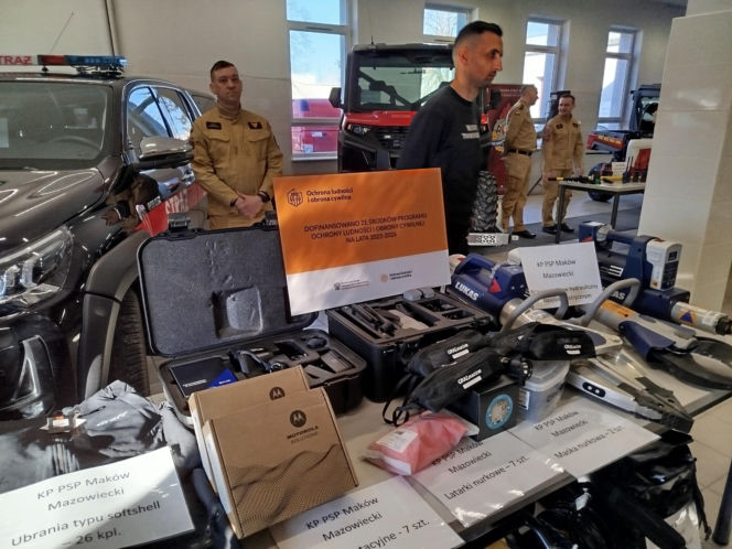 Nowy sprzęt trafi do strażaków z Siedlec, Łosic, Makowa Mazowieckiego, Ostrołęki, Ostrowi Mazowieckiej, Pułtuska, Sokołowa Podlaskiego, Węgrowa i Wyszkowa