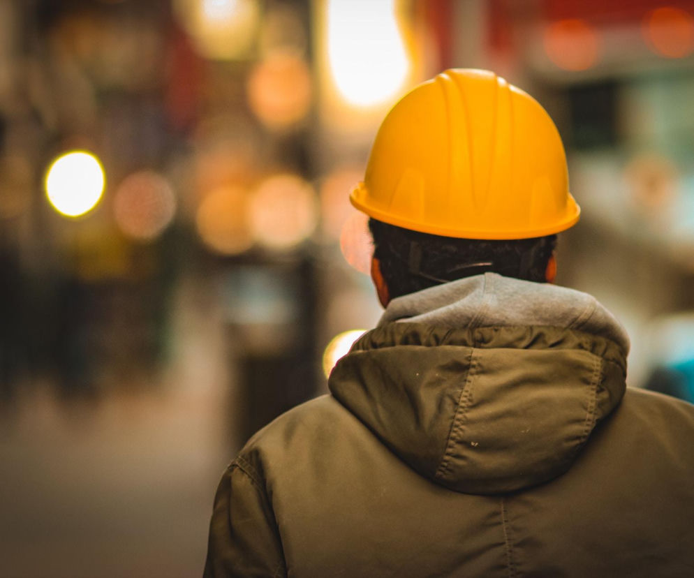 Tragiczna śmierć 28-latka. Zginął przez maszynę do rozdrabniania plastiku. Ciało znaleźli po wielu godzinach