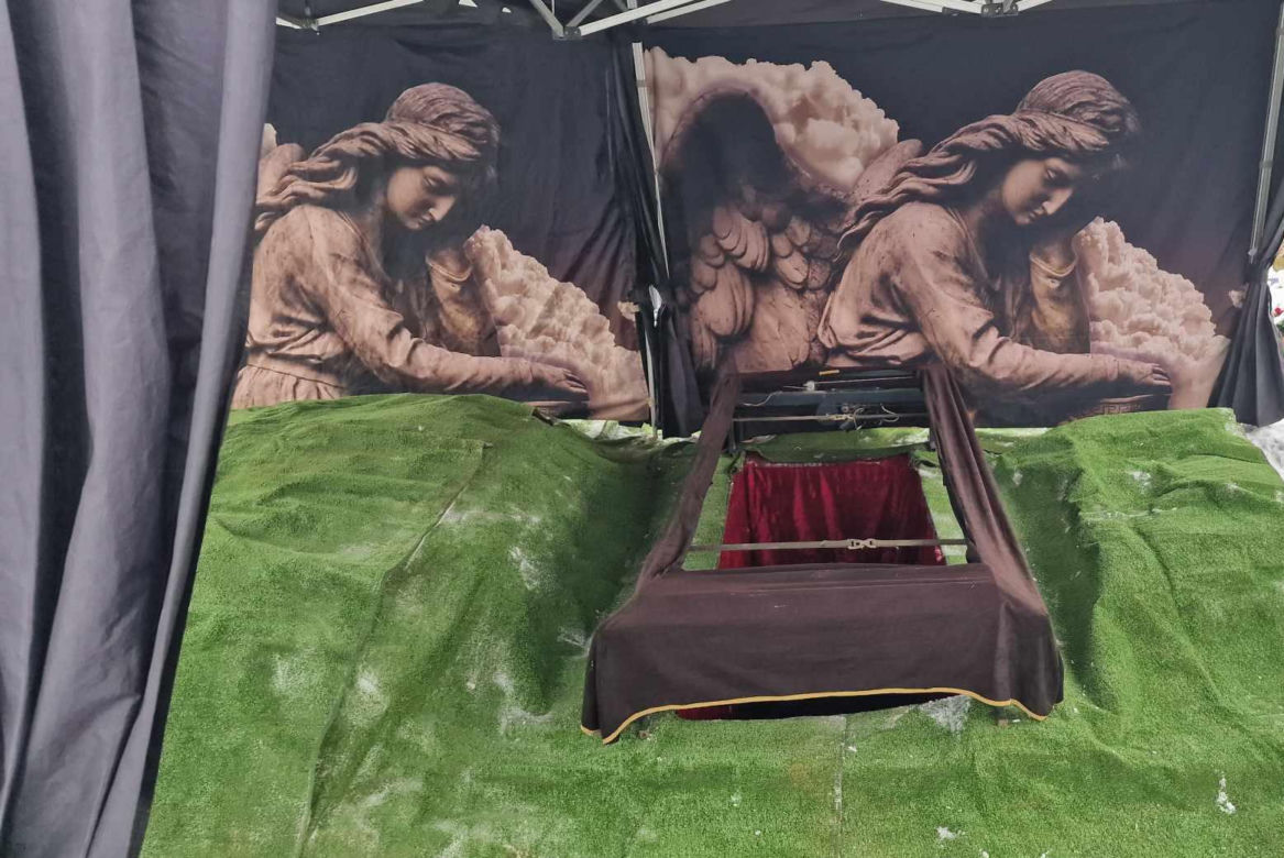 Pogrzeb Gabriela Seweryna. Tłumy żegnały gwiazdora "Królowych życia"