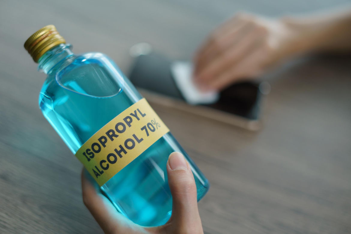 Spirytus lub alkohol jako sposób na naklejki