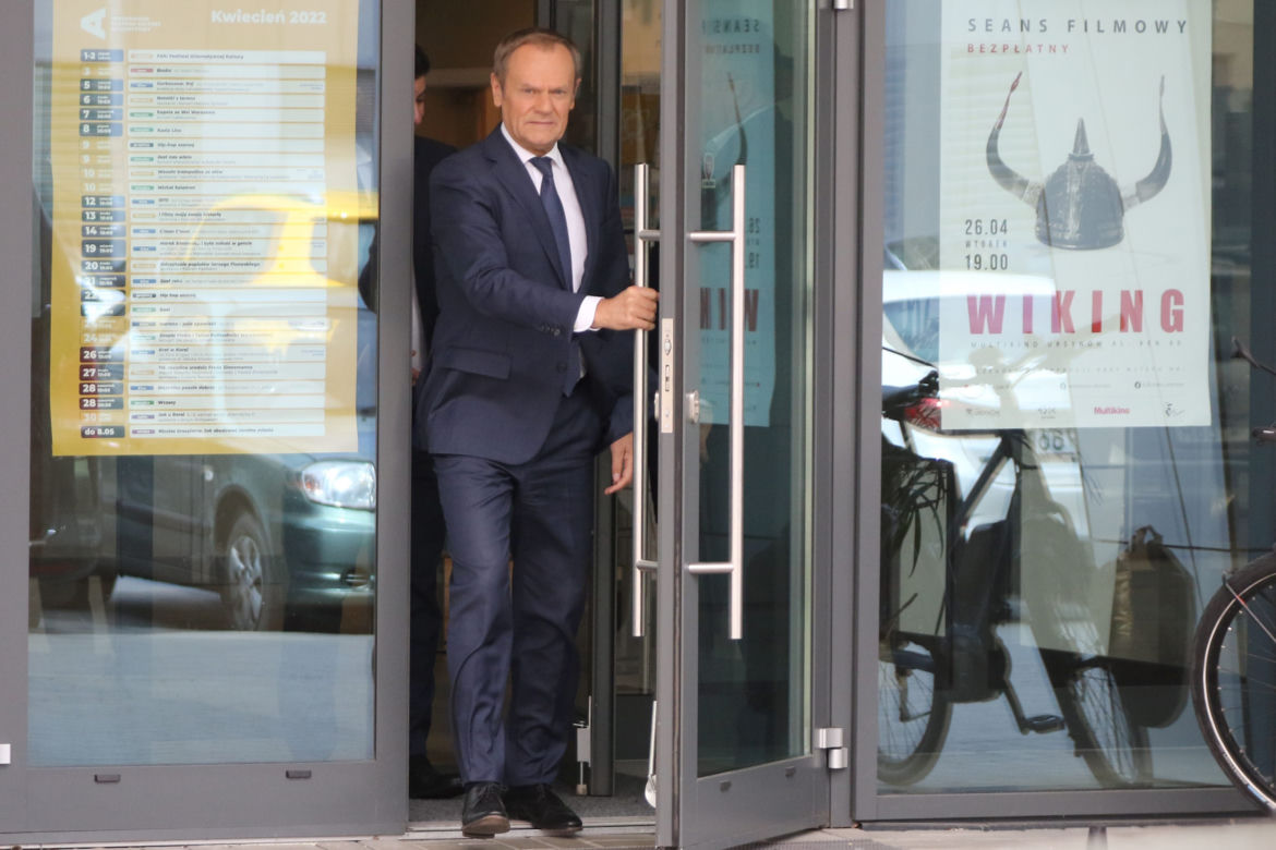 Urodziny Donalda Tuska. Tak szef PO obchodził urodziny - ciężko harował