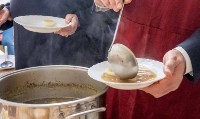 Minister Waldemar Żurek poleca na Wielkanoc żurek