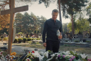 M jak miłość odc. 1908. Paweł (Rafał Mroczek), grób Franki na cmentarzu w Józefowie