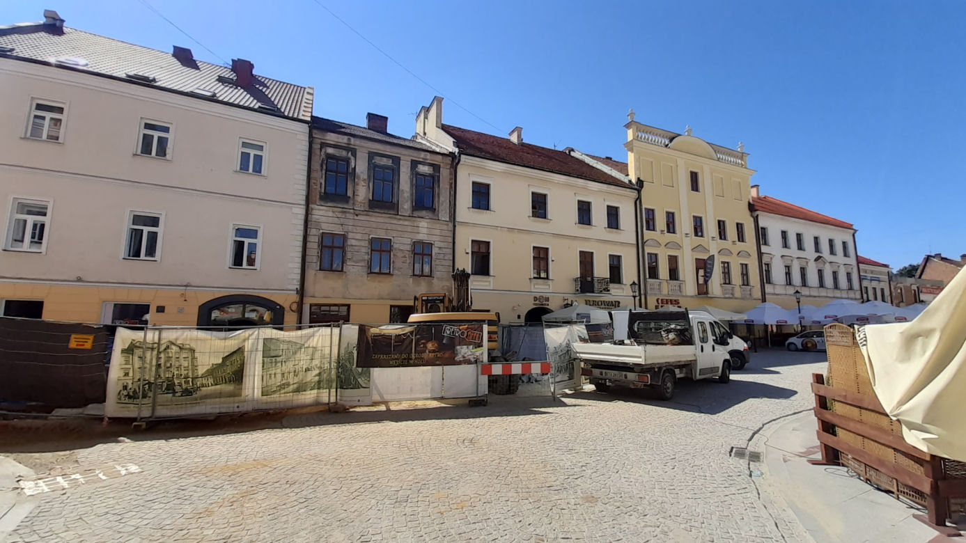 Remont Rynku w Tarnowie przedłuża się