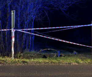 Makabryczne dachowanie auta na Mazowszu. 41-latek zginął uwięziony w blaszanej pułapce