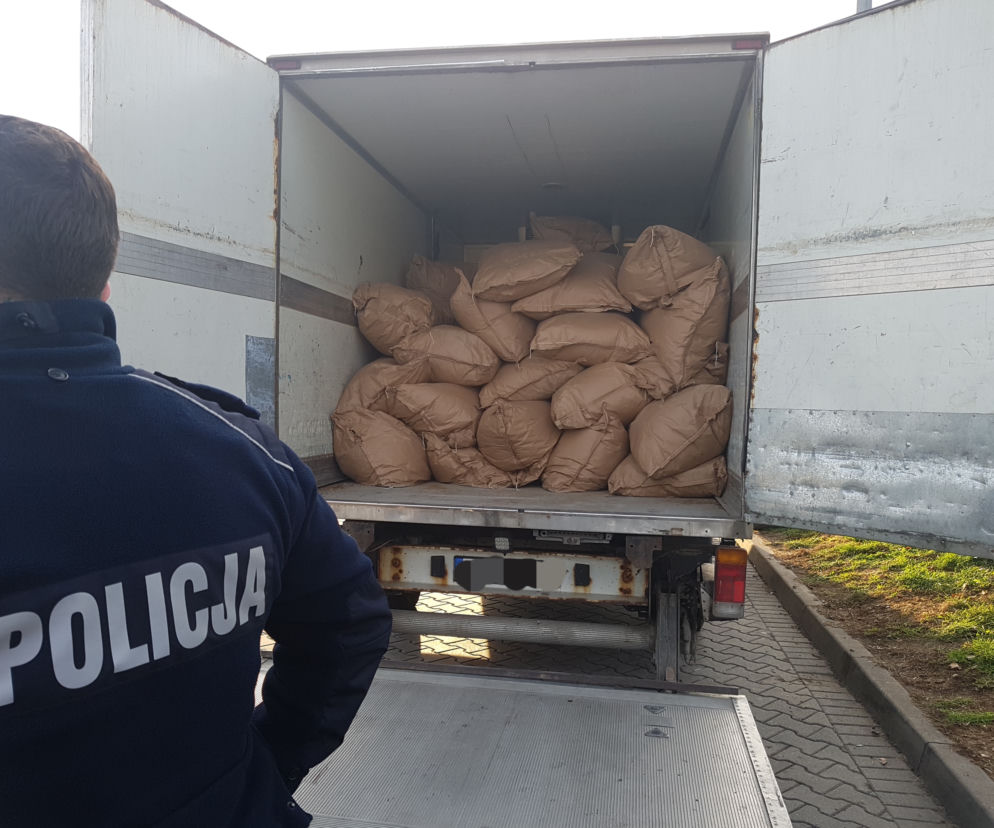 Piła: Zatrzymali samochód z mrożonkami. W środku było zupełnie coś innego