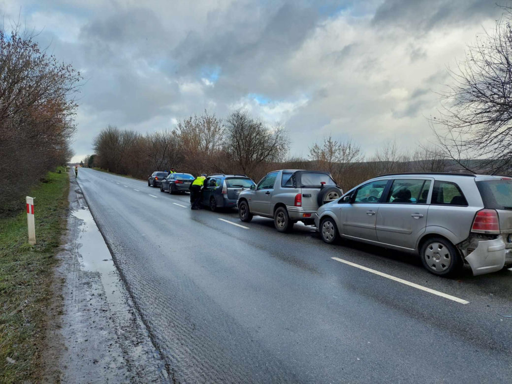 Mini karambol na drodze Starachowice - Wąchock