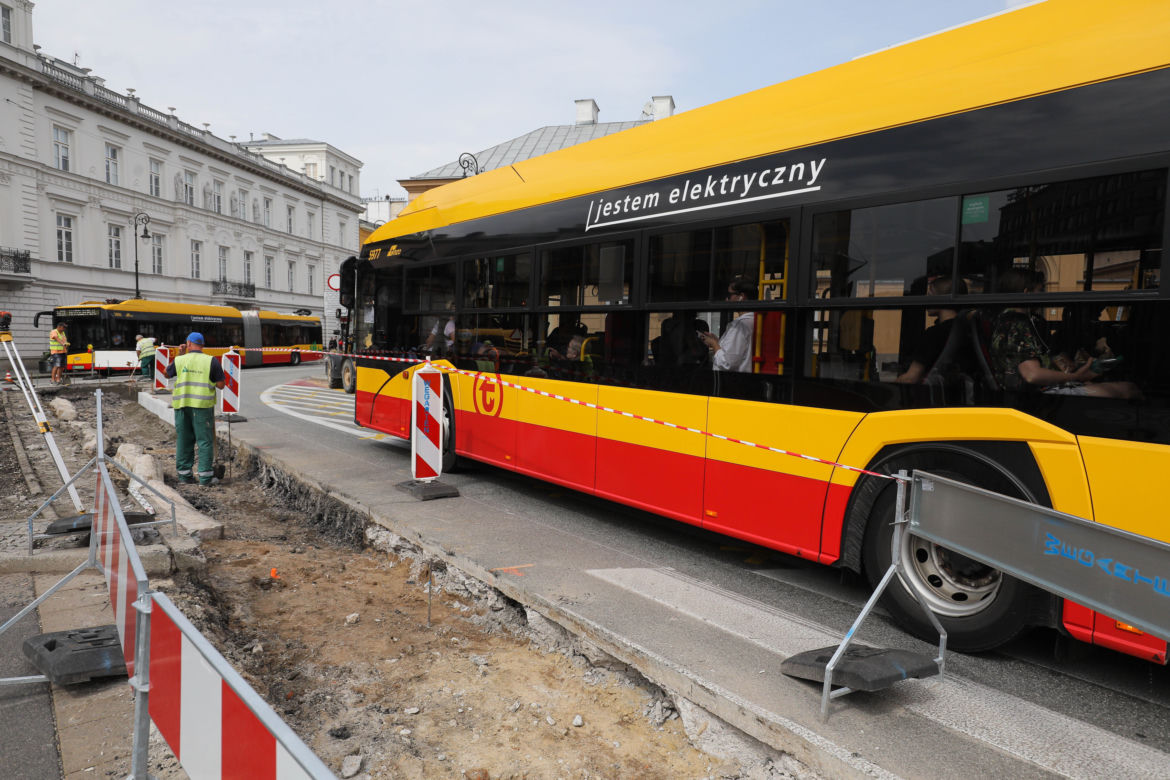 Ruszyły prace na pl. Trzech Krzyży i w jego okolicach