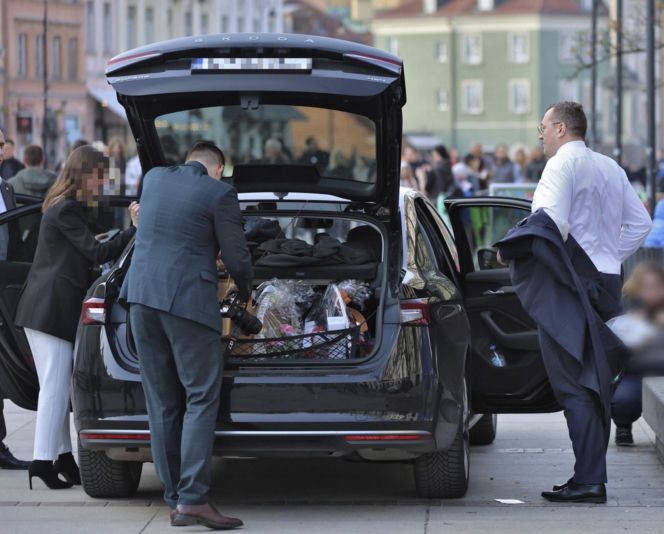 Minister rolnictwa Stefan Krajewski na jarmarku wielkanocnym