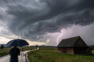 Załamanie pogody nad Polską. Gdzie wystąpią najsilniejsze burze