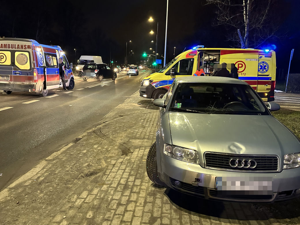 Audi huknęło w nią na przejściu. Przeleciała ponad 10 metrów