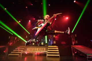 Scott Ian grał w pokera online... podczas koncertów! Gitarzysta Anthrax z szalonym wyznaniem 