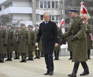 Wielkie święto w Warszawie. Tłumy na ulicach, pojawił się nawet premier i marszałek Sejmu 