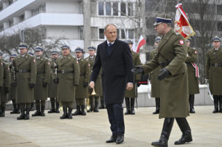 Wielkie święto w Warszawie. Tłumy na ulicach, pojawił się nawet premier i marszałek Sejmu 