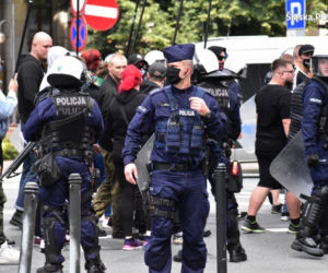 Katowice: Policjanci wśród nacjonalistów. Tajemnicza akcja służb na marszu! 