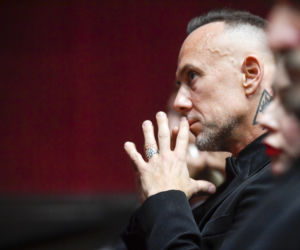 Nergal podarł Biblię. Co sądzi o Świętach Bożego Narodzenia? Wiemy, jak je spędza!