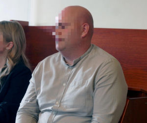 Pędził karetką, by ratować kobietę. Na przejściu potrącił 10-latka. Jest wyrok
