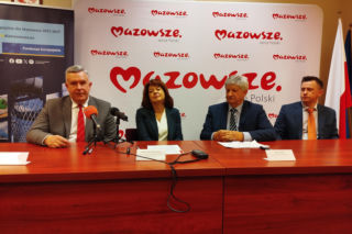 Podpisanie umowy na dotację unijną dla SPZOZ w Węgrowie na remont przychodni w Łochowie