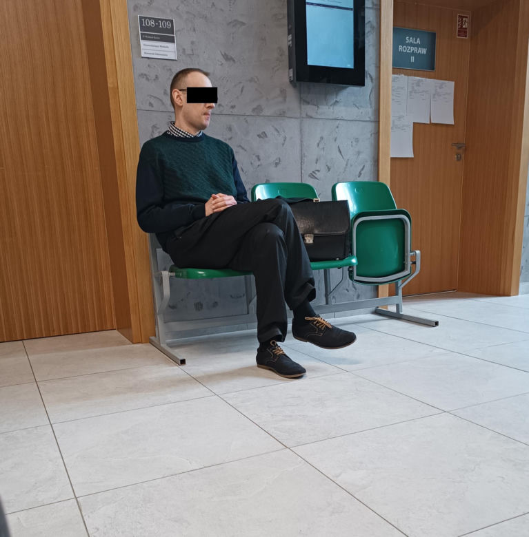 Duchowny z Łosic skazany za zgwałcenie 17-letniej dziewczyny. Bezwzględne więzienie dla młodego księdza