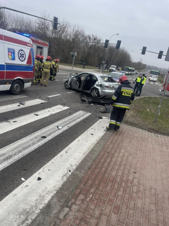 Dwie osoby ranne w wypadku. Utrudnienia w Białymstoku po zderzeniu aut