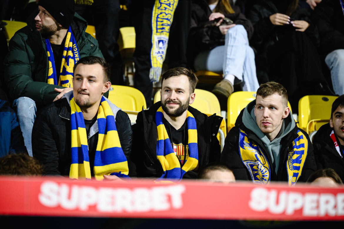 Arka Gdynia - Lechia Gdańsk: Zdjęcia kibiców z derbów Trójmiasta w ramach 23. kolejki PKO BP Ekstraklasy