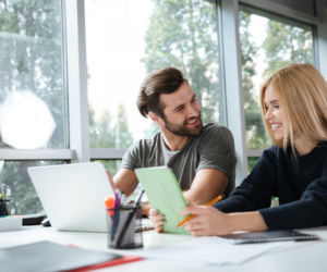 Znamy wyniki plebiscytu na HRowe Słowo Roku. Wbrew pozorom, nie jest to sztuczna inteligencja 