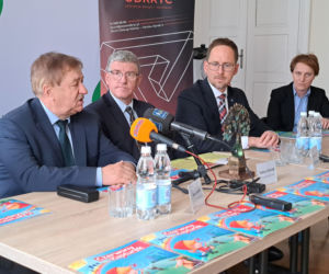 Akcja edukacyjna Czerwony Kapturek w Krainie OZE