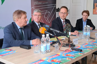 Akcja edukacyjna Czerwony Kapturek w Krainie OZE