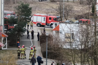 Pożar instalacji elektrycznej w jednym z bloków na osiedlu Leśna Dolina