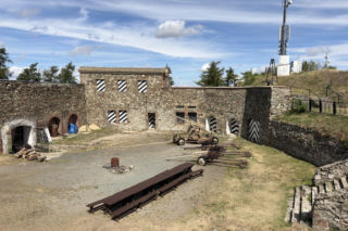 Fort Spitzberg-Ostróg. Tutaj Niemcy więzili Unruga i Giertycha