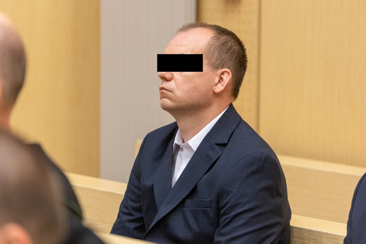 Policjanci strzelali do mężczyzny, który chciał się zabić 