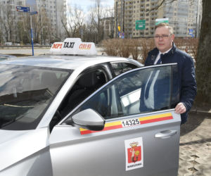 Musiałem wydać 5000zł żeby zostać taksówkarzem