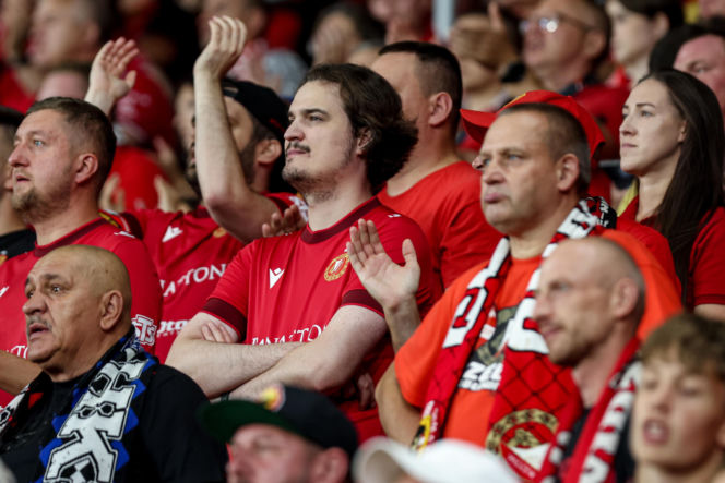 Widzew Łódź - Lech Poznań: Zdjęcia kibiców z meczu 6. kolejki PKO BP Ekstraklasy