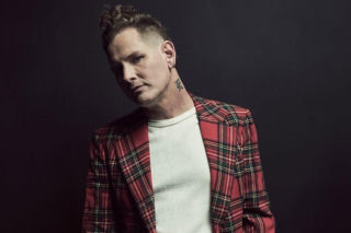 Corey Taylor wspomina pierwszy koncert Slipknot, który widział na żywo. Później dołączył do grupy 