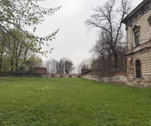 Pałac w Pilicy, wspaniała rezydencja która od dekad popada w ruinę