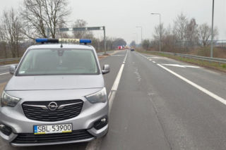 Czołowe zderzenie pojazdów na DK44