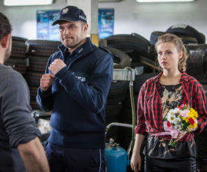 To nie koniec świata 2 sezon odc. 24. Blanka (Anna Karczmarczyk), Jacek Kotek (Marek Kaliszuk)