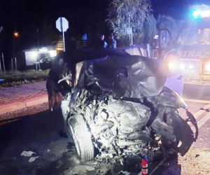 Straszny wypadek w Zabrzeży. Poszkodowani uwięzieni w samochodzie 