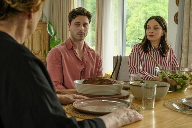 Barwy szczęścia, odcinek 3275. Józefina (Elżbieta Jarosik), Cezary (Marcel Opaliński), Natalia (Maria Dejmek)