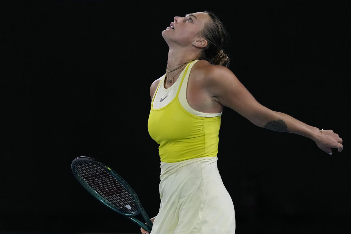 Aryna Sabalenka zniszczyła rakietę podczas finału Australian Open - GALERIA