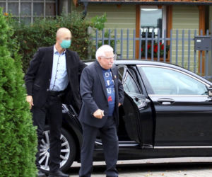 Lech Wałęsa na mszy świętej