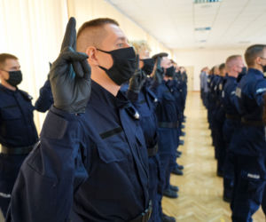 Mamy 33 nowych policjantów. Zobacz ich zdjęcia 