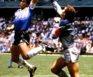 Diego Maradona nie żyje