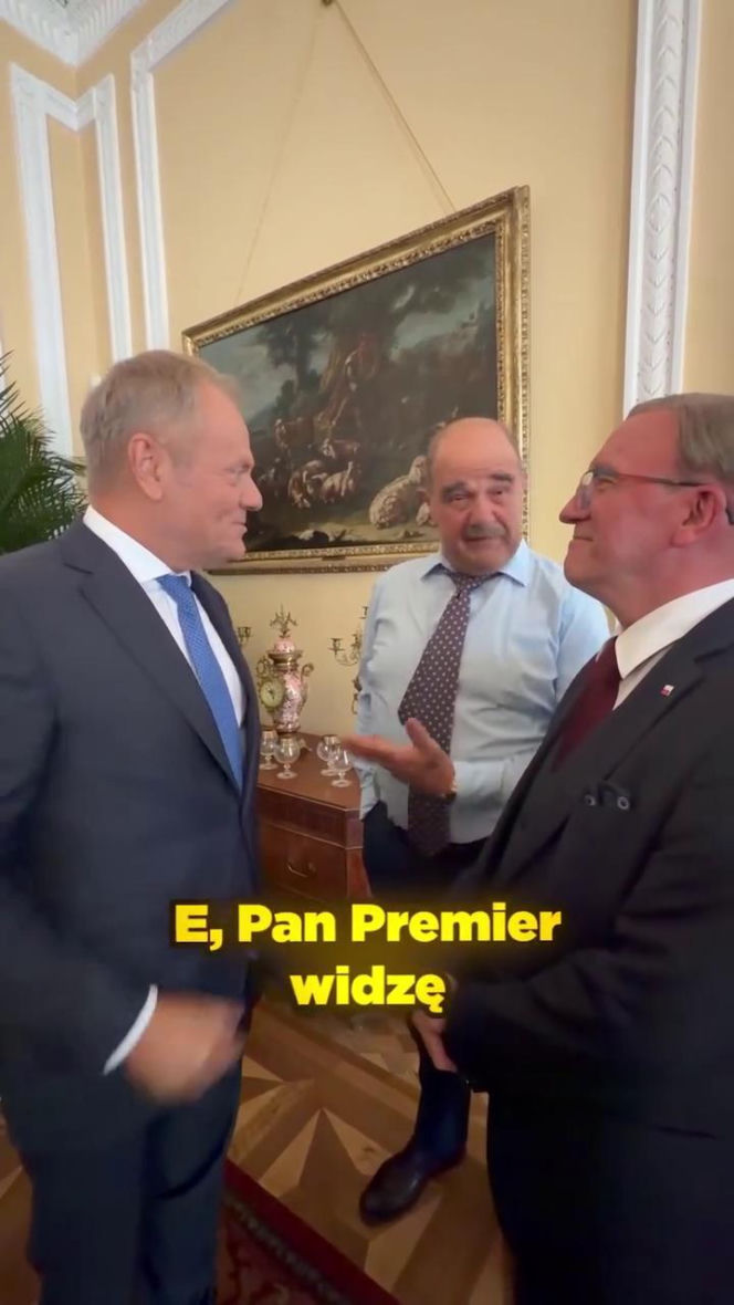 Artur Barciś chciał sprawdzić czy Tusk nosi perukę