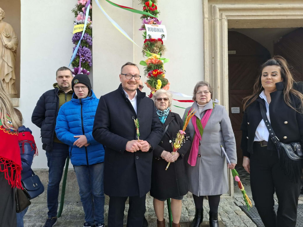 Niedziela Palmowa 2026 w gminie Brody. Barwna procesja i rekordowe palmy w Krynkach