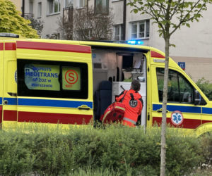 Zabarykadował się w łazience z nożem. Na warszawskiej Woli znaleziono ciało 67-letniej Ewy